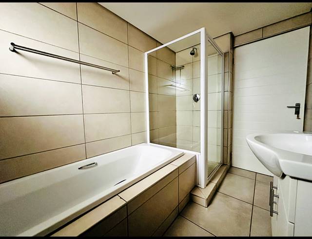 2 BEDROOM TOWNHOUSE FOR SALE IN LAMBTON